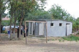 Scoli cu WC-ul in curte. Lista unitatilor de invatamant din Prahova unde elevii isi fac nevoile 