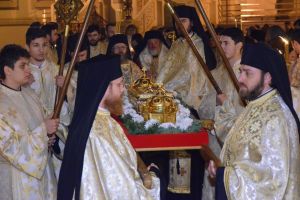 Procesiune cu moaştele Sfinţilor Trei Ierarhi, la Patriarhie