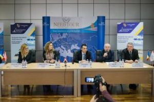 Aeroportul Internaţional Avram Iancu