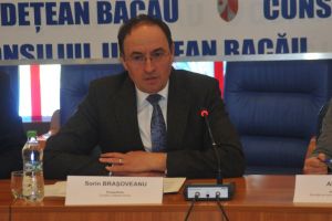 Vor primi consultanţă şi 40.000 de euro. Sprijin pentru băcăuanii din Diaspora