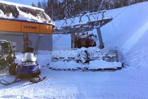 Hârtop de Vârtop: Turiştii care au vrut să schieze pe 