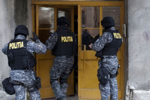 Percheziţii. Poliţiştii din Satu Mare au descins în Gorj