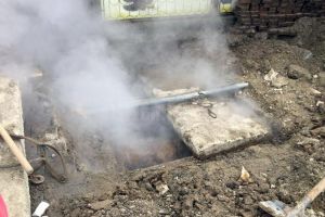 Căldura şi apa caldă, oprite total ieri în Burdujeni, din cauza unei avarii pe magistrală