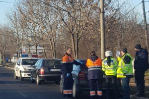 Accident in Ploiesti, pe strada Strandului. Trei masini implicate, o victima