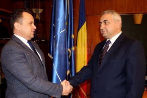 Valentin Popa a preluat mandatul de ministru al Educaţiei. ...