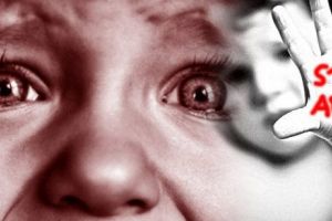 Puşcărie pe viaţă. Recrutau TINERE şi COPII pentru a fi exploataţi sexual. Video în articol