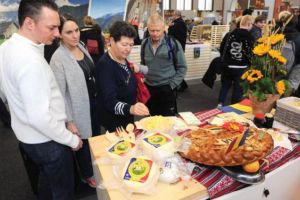 Caşcavalul şi brânza produse la Valea Doftanei au dus Prahova, în premieră, la un târg internaţional