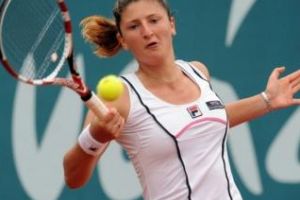 Irina Begu avansează rapid în optimile turneului de la Sankt Petersburg. Urmează două potenţiale adverare dure