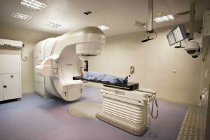 Secţia de radioterapie din Spitalul Judeţean va fi extinsă şi reamenajată