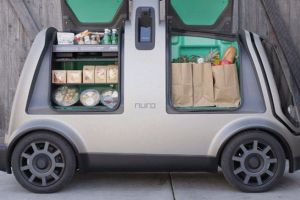 A fost creata masina fara sofer care iti livreaza mancarea acasa