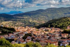 CNN: Un oraş din Italia VINDE 200 de case la preţul de 1 euro. Cu o condiţie. Foto în articol