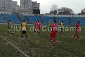 Daniel Florea (Gica Fenta“), in curtea SSC Farul Constanta!: Echipa fanilor il va opri pe fotbalistul Kwadwo Twumasi 