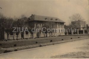 #citesteDobrogea: Liceul Mircea cel Batran“, blazonul invatamantului constantean. Lucrari din Biblioteca Virtuala ZIUA de Constanta