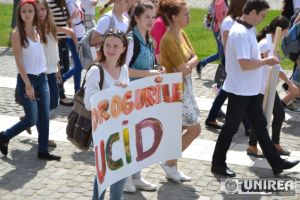 CJ Alba alocă 12.000 de lei pentru desfăşurarea proiectului ”Educaţie antidrog” în şcoli şi licee