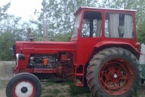 Tragedie! Fetiţă de 3 ani strivită de tractor
