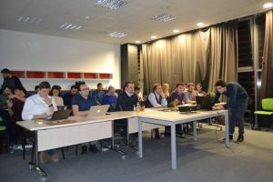 Doi tineri studenti pleaca la Mobile World Congress, dupa ce au castigat un concurs de programare