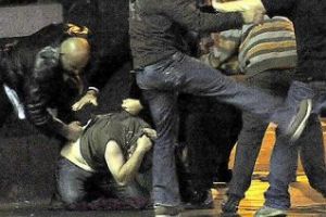 Clujean bătut în Parcul Central de trei romi. L-au abordat cu ”Nu ai o ţigară?”