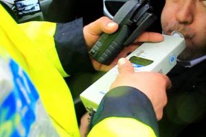 A lovit cu maşina o femeie de 82 de ani, în timp ce conducea băut