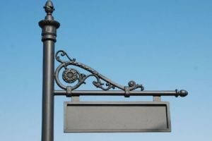 Primăria Sibiu achiziţionează noi indicatoare cu denumirea străzilor