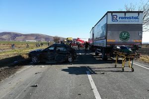 UPDATE/ ACCIDENT cu două VICTIME la Păuliş. INTERVINE elicopterul SMURD (FOTO)