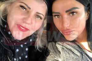 Daniela Crudu a rămas fără sprâncene. Aşa arăta zilele trecute. Să vezi cum s-a pozat azi