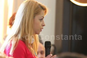 Elev batut de parinti la Scoala Dan Barbilian“: Consilierul local Andreea Vasii reactioneaza - Nu mai trebuie sa toleram situatia in care parintii platesc paza in scoli!“