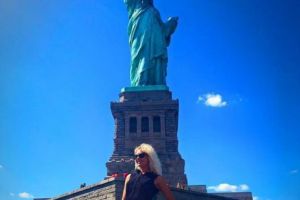 O ROMÂNCĂ a CUCERIT AMERICA! A ajuns să DEȚINĂ STATUIA LIBERTĂȚII, SIMBOLUL SUA - Galerie FOTO