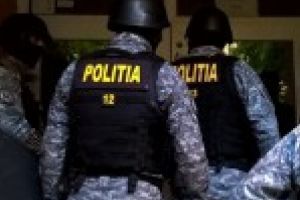 Mascatii au luat pe sus sediile unor societati comerciale banuite ca vindeau produse contrafacute