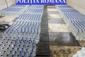 3.000 de litri de alcool de contrabandă, confiscaţi de poliţişti