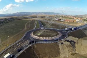 Doi dâmboviţeni, prinşi la furat de motorină din TIR-uri, pe autostrada Sebeş-Sibiu