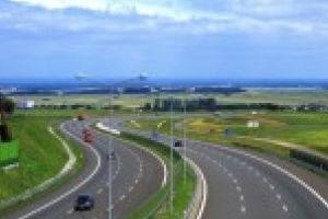 Noul premier viseaza la cai verzi pe pereti / Dancila vrea sa faca 350 de km de autostrada, desi in ultimii 30 de ani nu s-au facut nici 750 de km