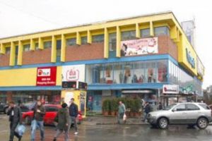 S-a dat singur de gol! Un sofer fara permis, prins de politisti in zona magazinului BIG. Ce greseala a facut