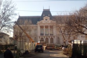 Au reînceput lucrările la Centrul Brâncuşi