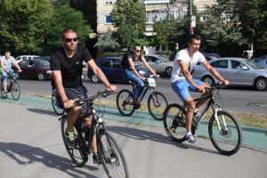 Biciclistii vor stabili care sunt cele mai bune trasee de pedalat pentru a cere realizarea de noi piste