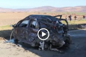 Un şofer de 19 ani a murit, după ce a încercat să depăşească 3 TIR-uri