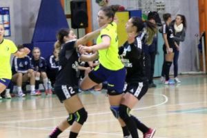 „Tur de forţă” pentru handbalistele CS Olimpic