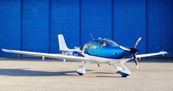 CIRRUS AVIATION, Bucureşti