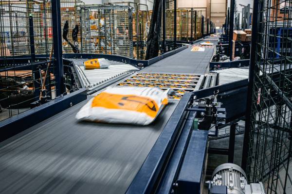 Self Trust, Valea Lupului