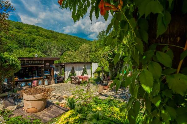 Pensiunea- Restaurant Tara Luanei, Sărata-Monteoru