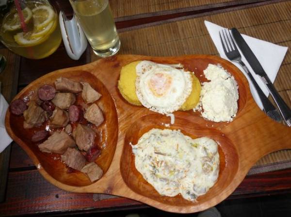 Restaurant Lions, Gura Humorului