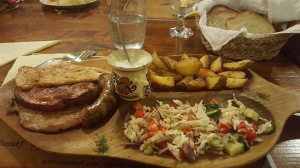 Hanul Gulyas Csarda, Chichiş