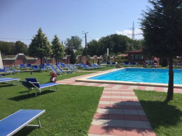 La Halos, Oţelu Roşu