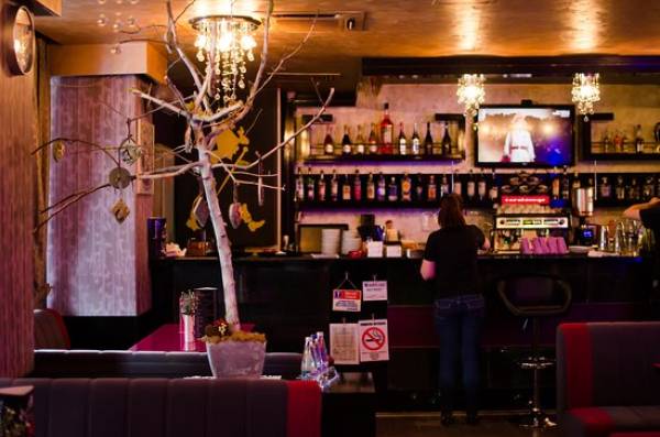 Sara Caffe & Lounge, Piteşti