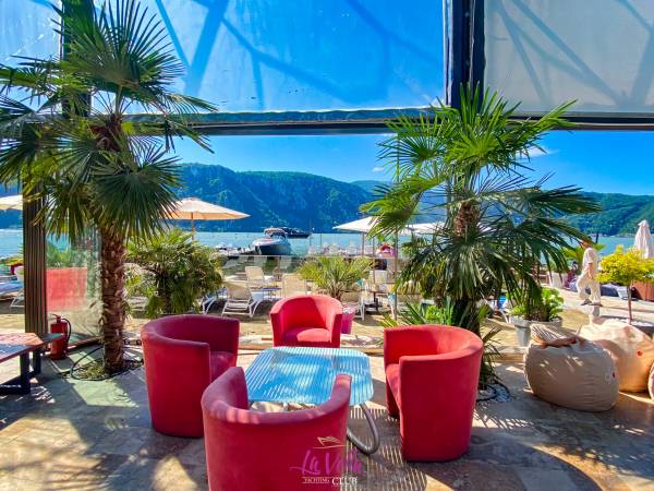 La Vella Yachting Club, Dubova