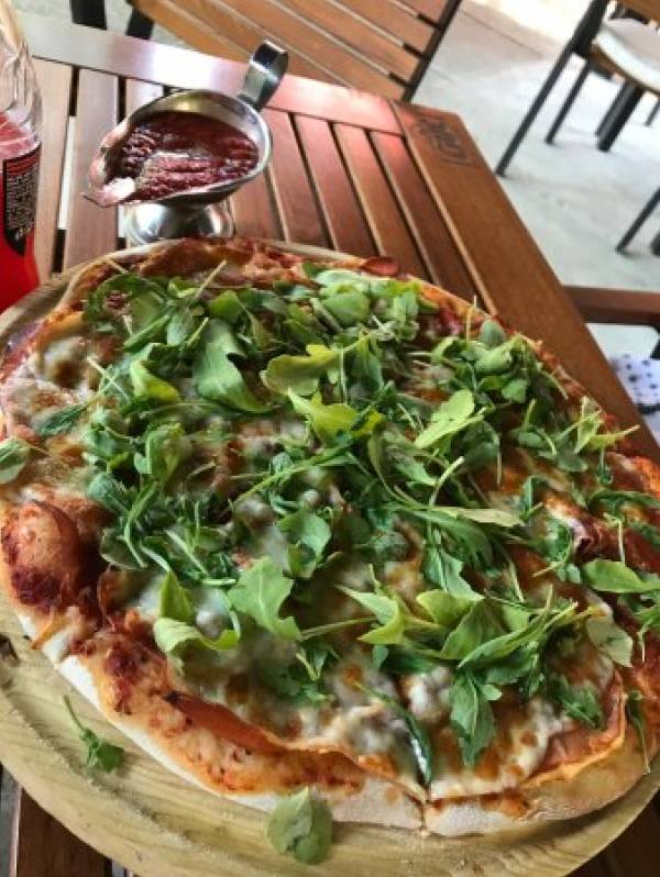 Seasons Bistro, Roman