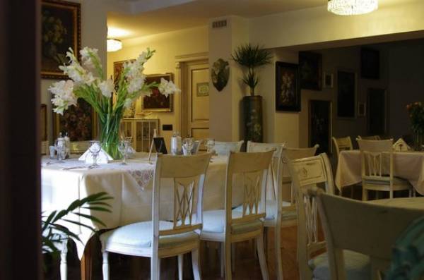 Restaurant Antique, Rădăuţi