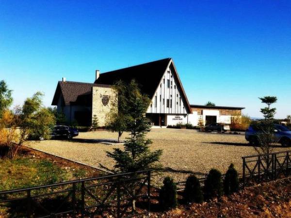 Hanul Voievozilor, Horodnic de Sus