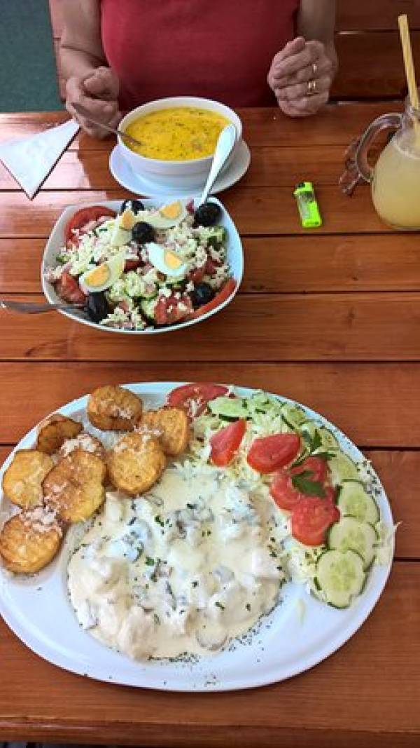 Popasul Regelui, Tău Bistra