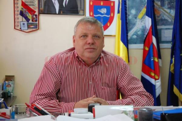 Primăria Bustuchin, Bustuchin